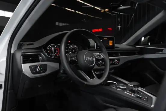 AUDI-A4-2016