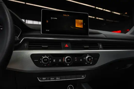 AUDI-A4-2016