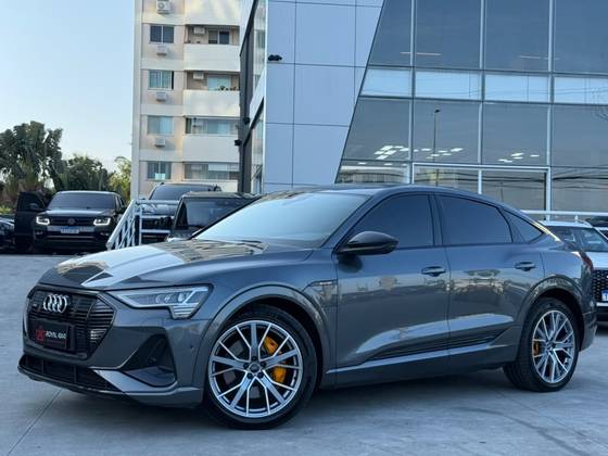 AUDI E-TRON ELÉTRICO SPORTBACK PERFORMANCE QUATTRO