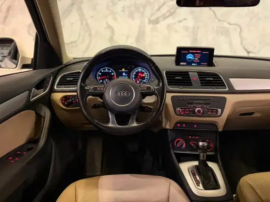 AUDI-Q3-2017