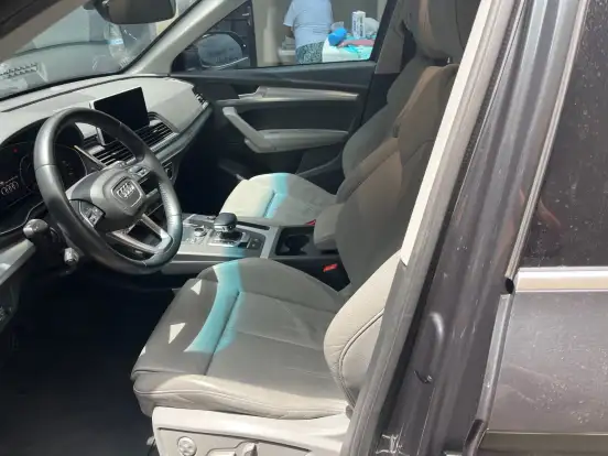 AUDI-Q5-2020