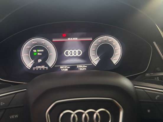 AUDI-Q5-2022