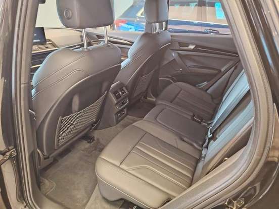 AUDI-Q5-2023