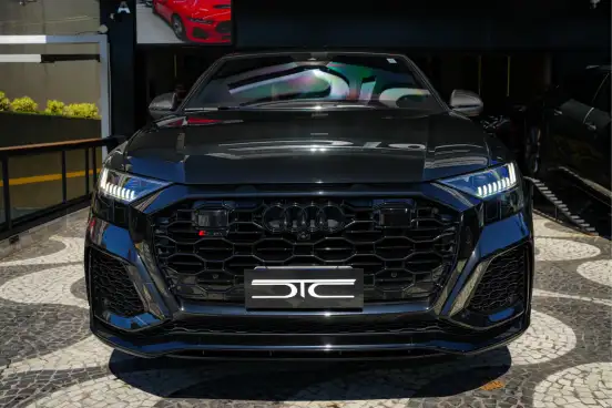 AUDI-RS Q8-2023