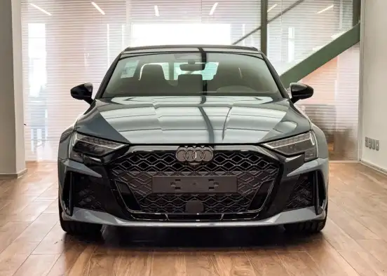 AUDI-RS3-2025