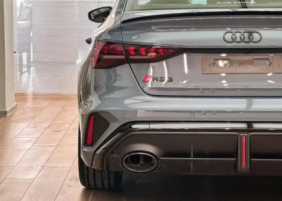 AUDI-RS3-2025