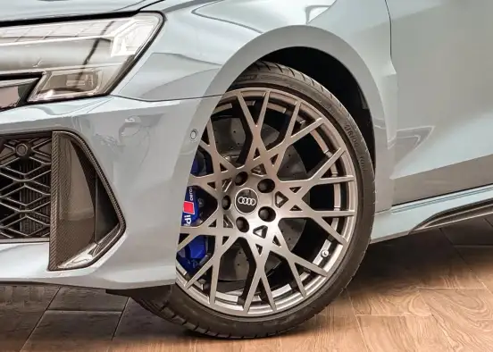 AUDI-RS3-2025