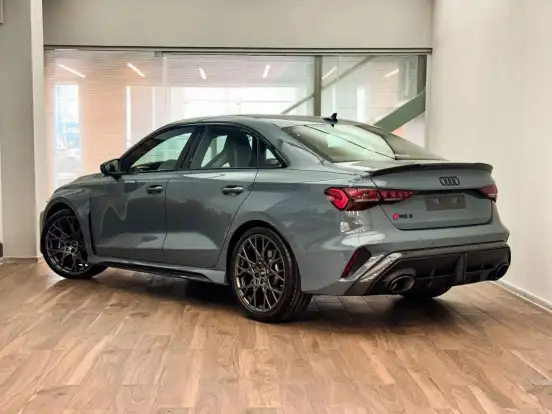 AUDI-RS3-2.5 TFSI GASOLINA SEDAN TRACK QUATTRO S-TRONIC AUDI-RS3-2025