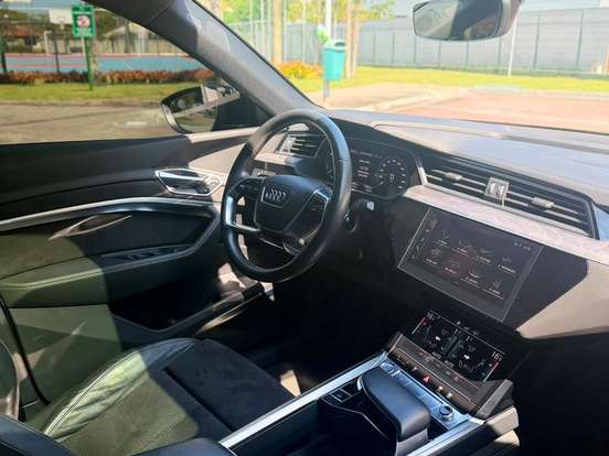 AUDI-E-TRON-ELÉTRICO SPORTBACK PERFORMANCE BLACK QUATTRO AUDI-E-TRON-2020