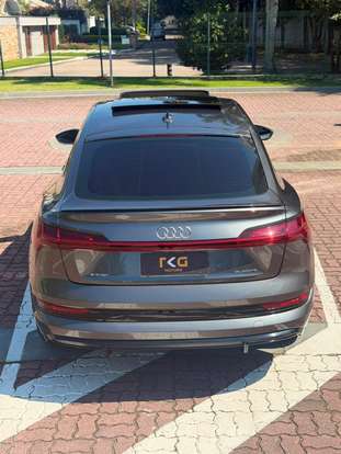 AUDI-E-TRON-2020