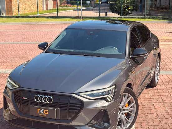 AUDI-E-TRON-ELÉTRICO SPORTBACK PERFORMANCE BLACK QUATTRO AUDI-E-TRON-2020