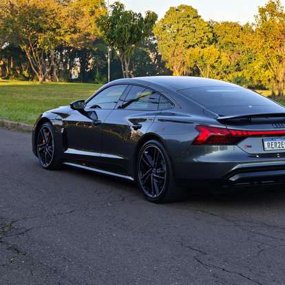 AUDI-RS E-TRON GT-2021