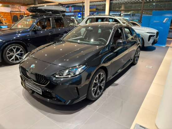 BMW-220i-2025