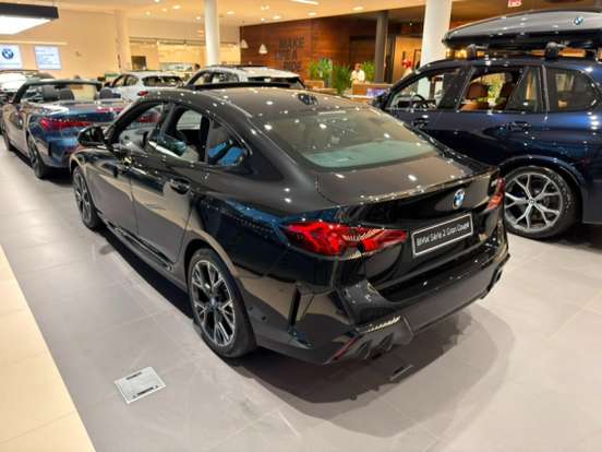 BMW-220i-2025