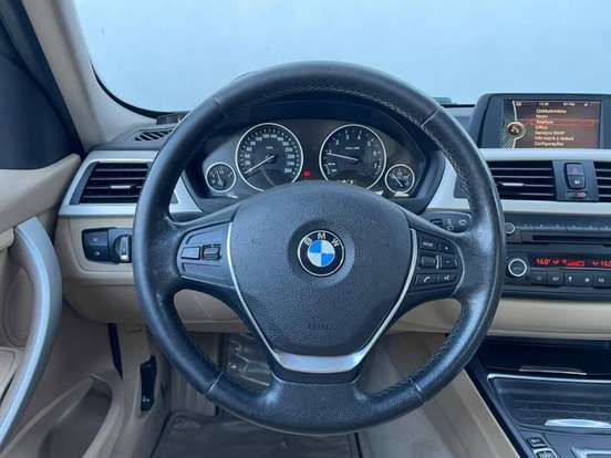 BMW-316i-1.6 SEDAN 16V TURBO GASOLINA 4P AUTOMATICO BMW-316i-2014