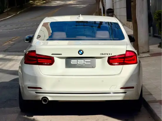 BMW-320i-2.0 SPORT GP 16V TURBO ACTIVE FLEX 4P AUTOMÁTICO BMW-320i-2018