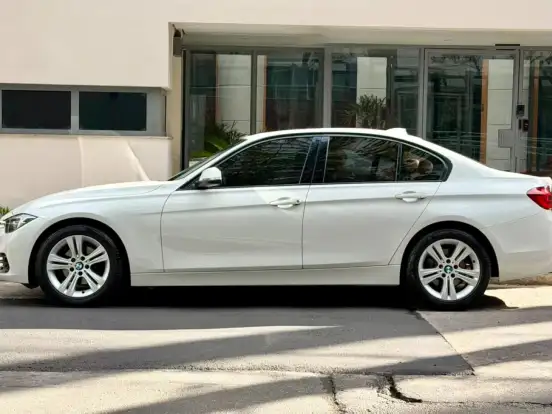 BMW-320i-2.0 SPORT GP 16V TURBO ACTIVE FLEX 4P AUTOMÁTICO BMW-320i-2018