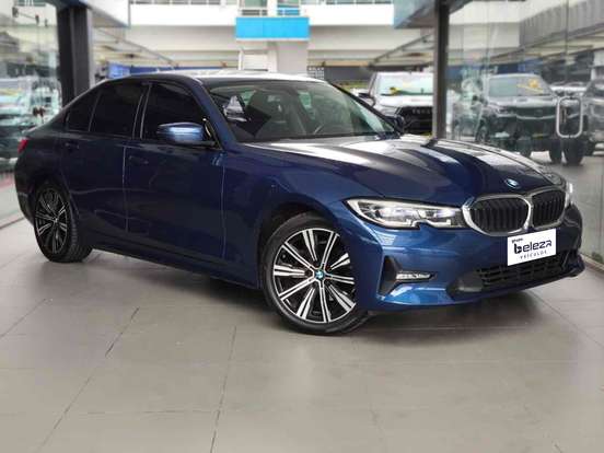 BMW-320i-2021