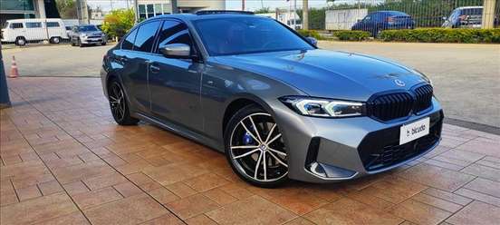 BMW-320i-2023