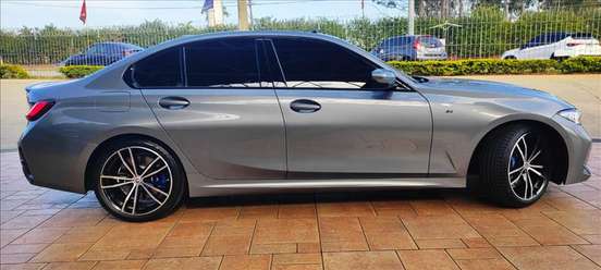 BMW-320i-2023