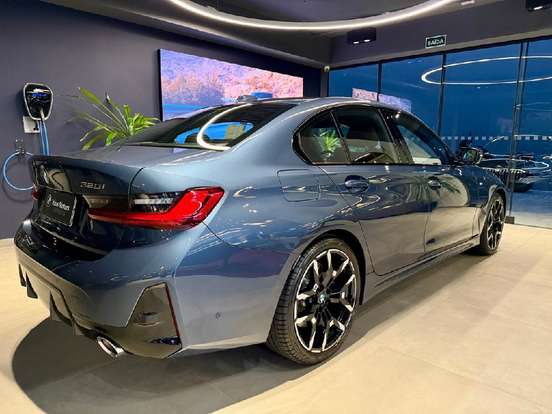 BMW-320i-2025