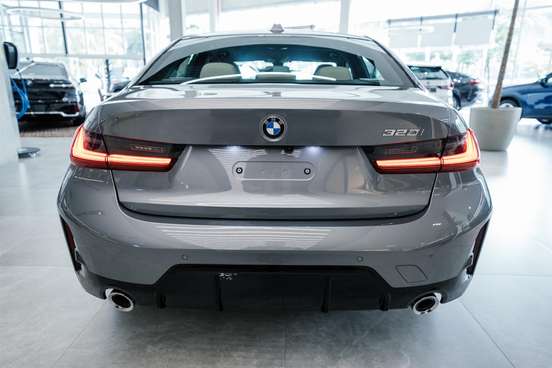 BMW-320i-2026