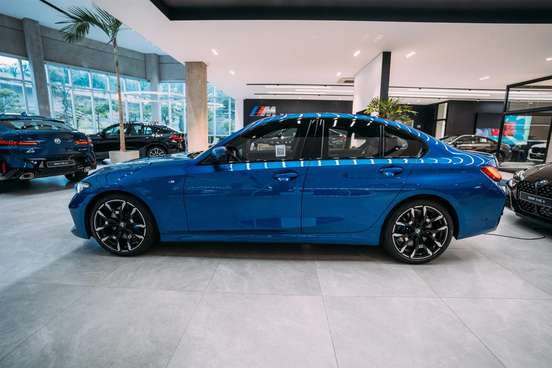 BMW-320i-2026