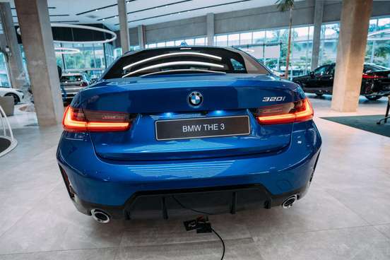 BMW-320i-2026
