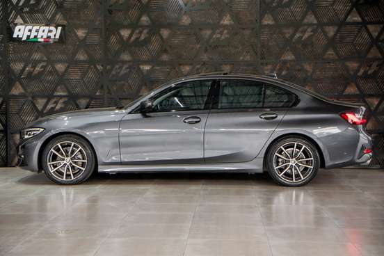BMW-320i-2022