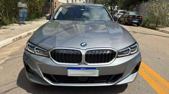 BMW-320i-2024