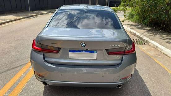 BMW-320i-2024