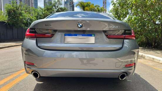 BMW-320i-2024