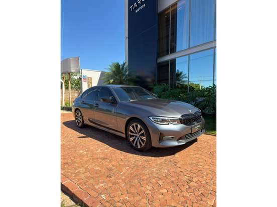 BMW-320i-2020