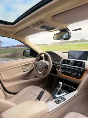 BMW-328i-2011