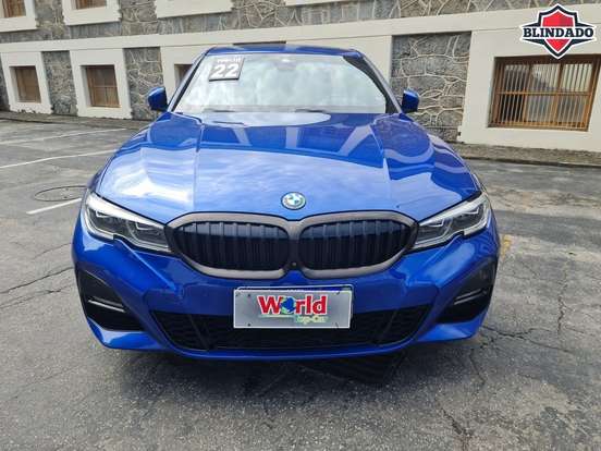 BMW-330e-2022