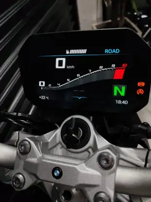 BMW-F 900 R SPORT-2023