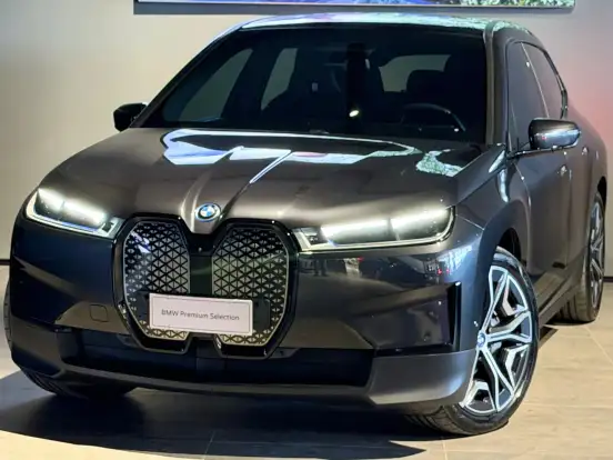 BMW-iX-2024