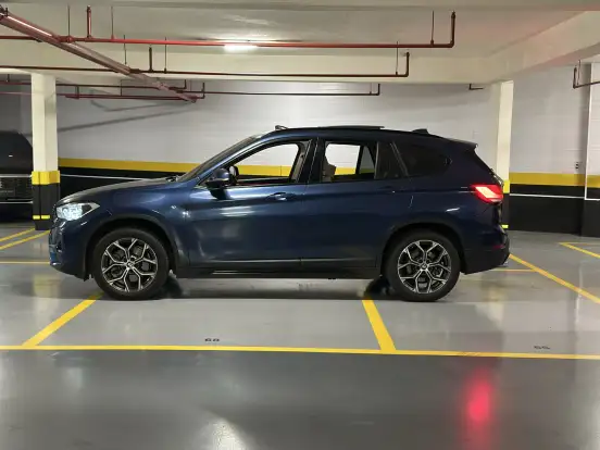 BMW-X1-2021