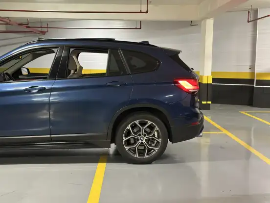 BMW-X1-2021