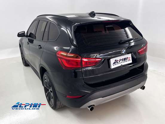 BMW-X1-2.0 16V TURBO ACTIVEFLEX SDRIVE20I 4P AUTOMÁTICO BMW-X1-2017