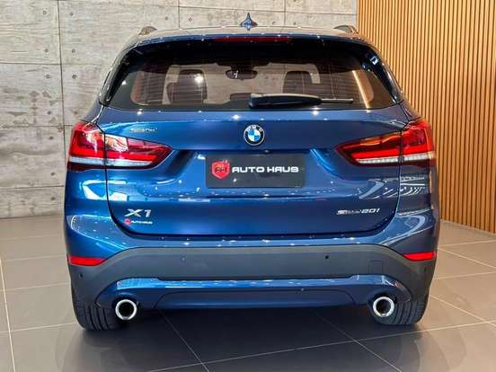 BMW-X1-2021