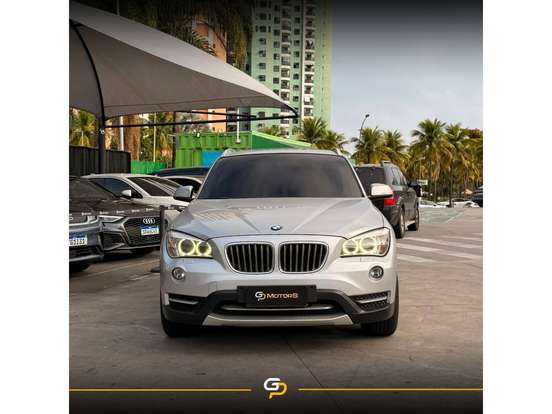 BMW-X1-2.0 16V TURBO GASOLINA SDRIVE20I 4P AUTOMÁTICO BMW-X1-2014