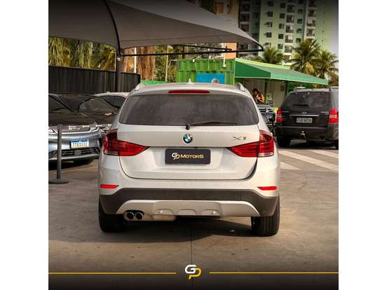 BMW-X1-2.0 16V TURBO GASOLINA SDRIVE20I 4P AUTOMÁTICO BMW-X1-2014