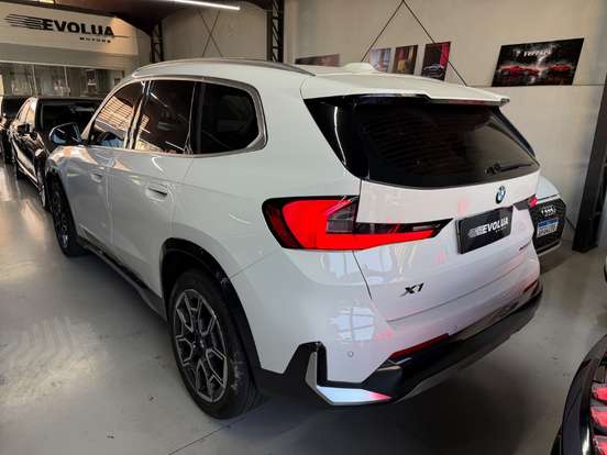 BMW-X1-2.0 16V TURBO GASOLINA SDRIVE20I X-LINE STEPTRONIC BMW-X1-2023