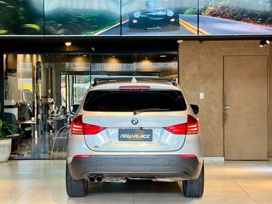 BMW-X1-2.0 18I 4X2 24V GASOLINA 4P AUTOMÁTICO BMW-X1-2010