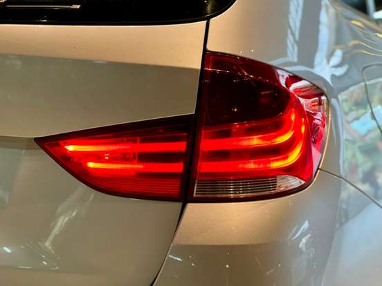 BMW-X1-2.0 18I 4X2 24V GASOLINA 4P AUTOMÁTICO BMW-X1-2010