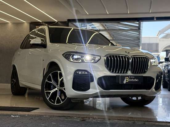 BMW-X5-2021