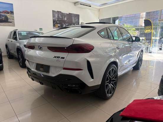 BMW-X6-2023