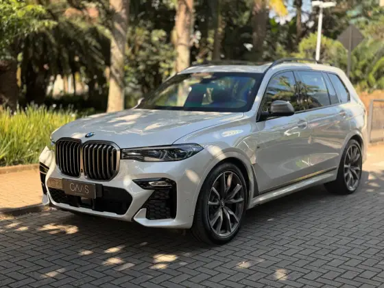 BMW X7 4.4 V8 GASOLINA M50i STEPTRONIC BMW X7 4.4 V8 GASOLINA M50i STEPTRONIC