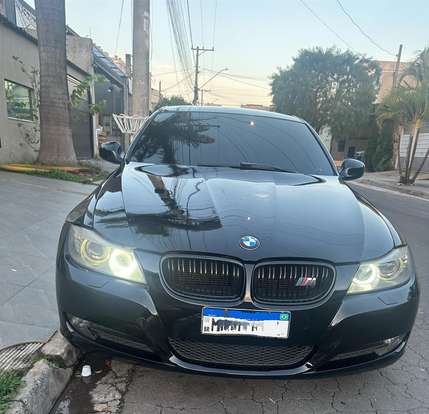 BMW-320i-2010